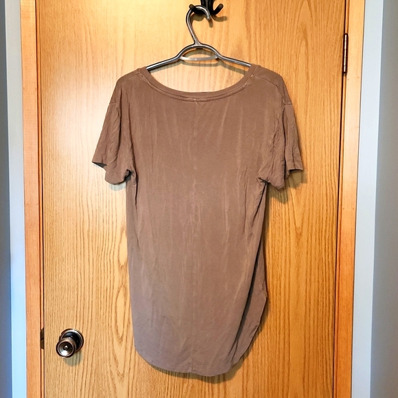 Size small aero t shirt - Picture 2 of 2